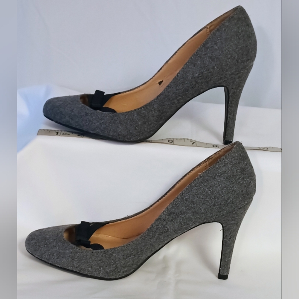 𝑳𝑪 𝑳𝒂𝒖𝒓𝒆𝒏 𝑪𝒐𝒏𝒓𝒂𝒅 𝑮𝒓𝒂𝒚 𝑭𝒂𝒃𝒓𝒊𝒄 𝑯𝒆𝒆𝒍𝒔 - Picture 4 of 11
